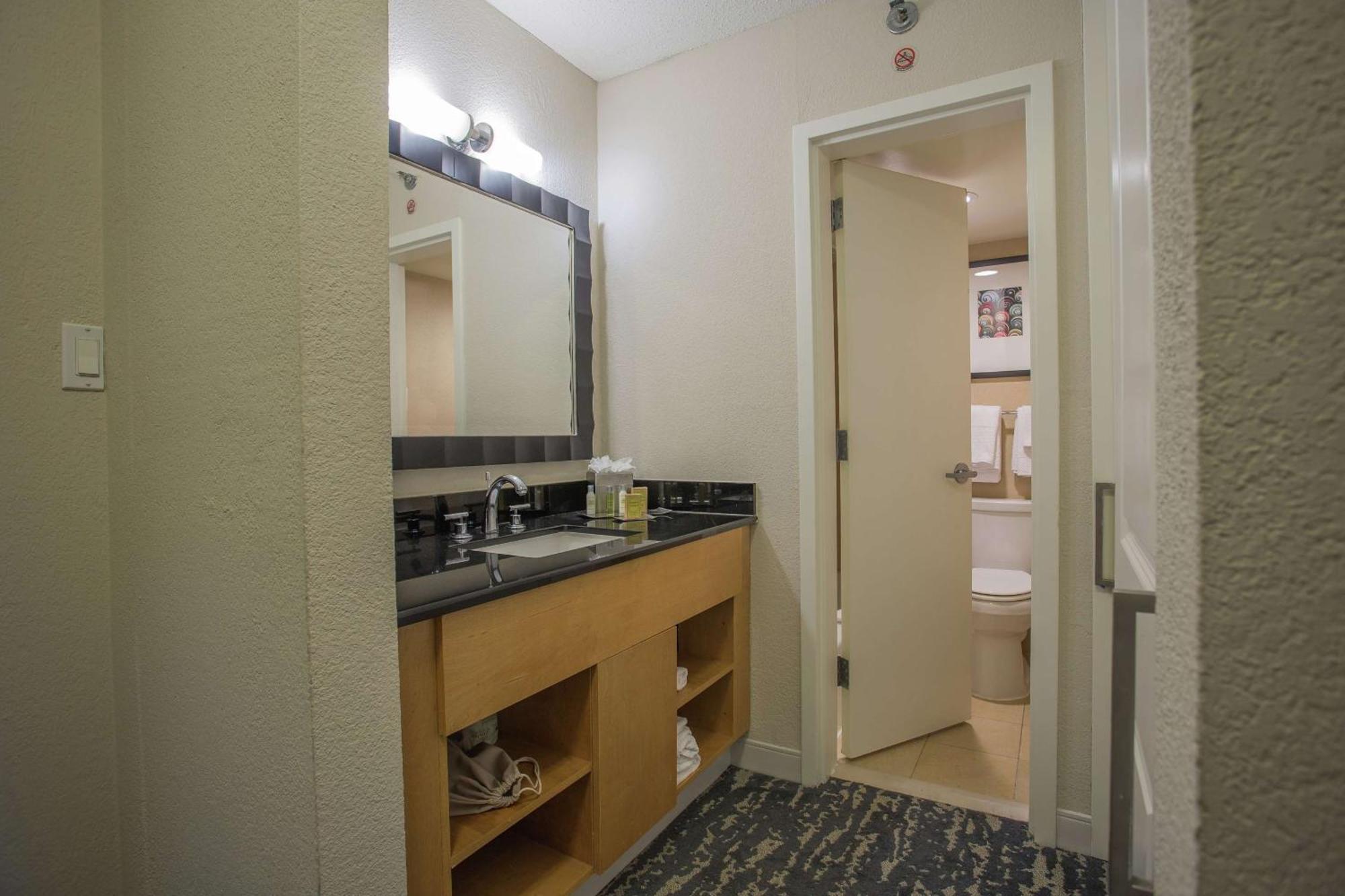 Premium King Room