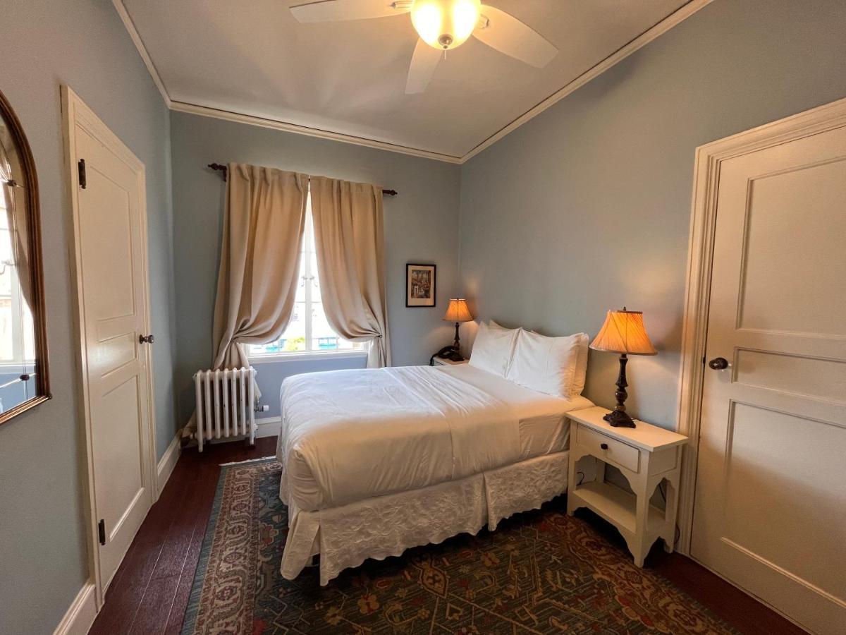 Standard Queen Room,1419178815:JPEG