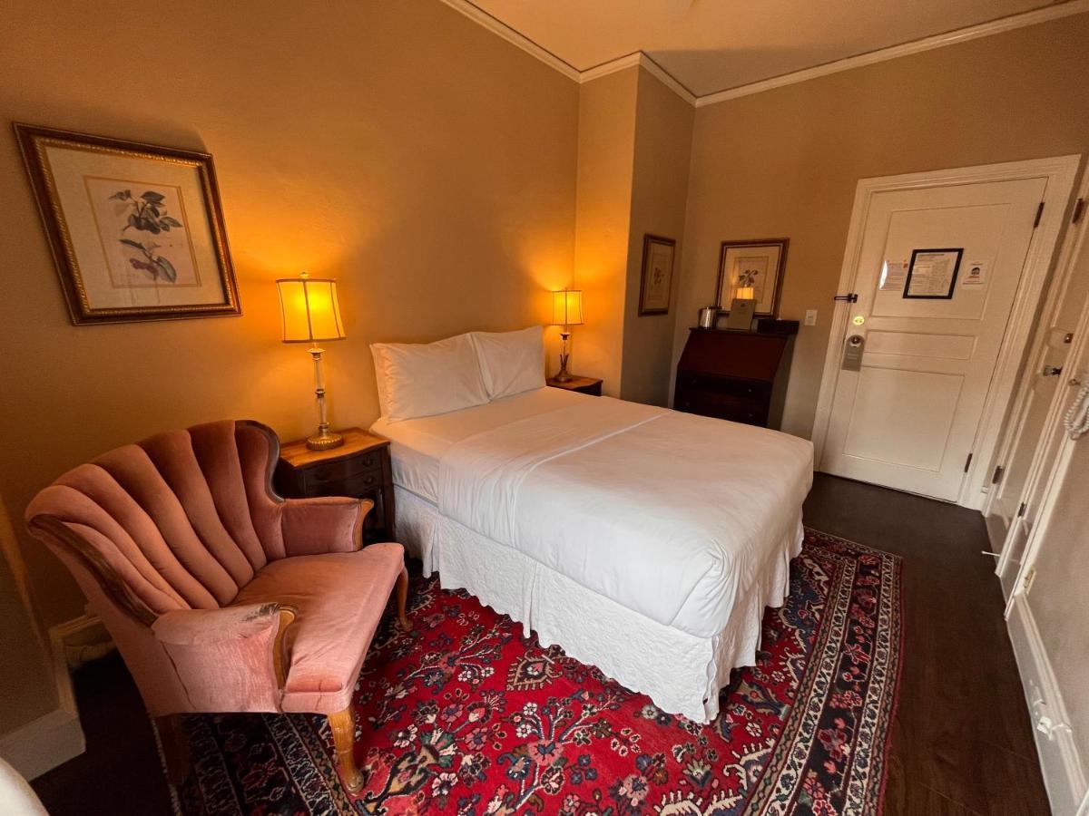 Standard Double Room,1411272263:JPEG